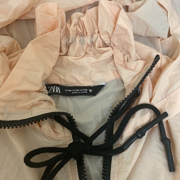 Zara Lightweight Jacket 💕🖤 - Picture 3 of 3